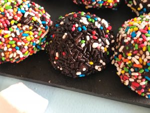 Brigadeiros ή Βραζιλιάνικα τρουφακια